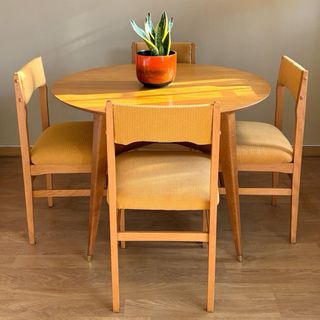 Juego de 4 Sillas Vintage Madera