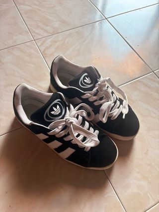 Adidas Scarpe nere e bianche