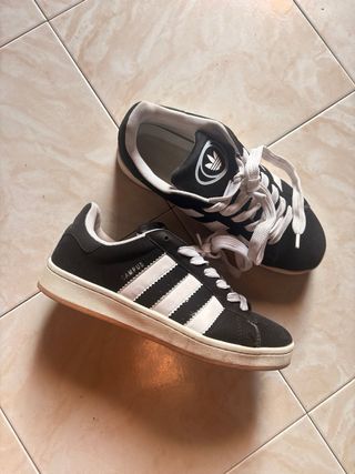 Adidas Scarpe nere e bianche