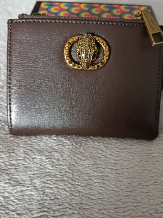 Cartera Kurt Geiger marrón y dorado. Original.