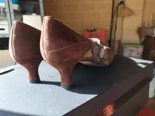 Zapatos Hispanitas Marrones Tacon Flores