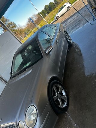 Mercedes-Benz Clase E 2004