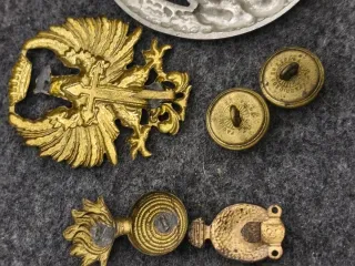 Medallas y insignias militares