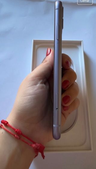 iPhone 11 Malva 64GB + Cargador + Fundas