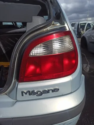 Piloto trasero derecho Megane I