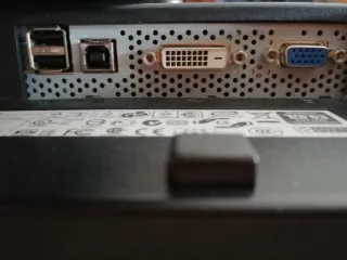 Monitor HP 1740 Plata/Negro NEGOCIABLE