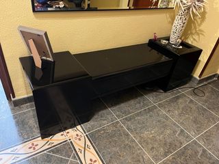 Mueble de entrada negro brillante