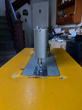 Máquina de coser Wertheim antigua