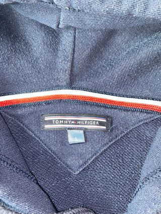 Sudadera Tommy Hilfiger con cremallera y capucha