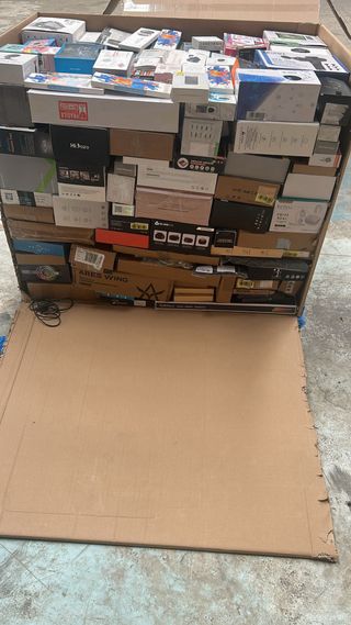 Palet de Electrónica y Accesorios