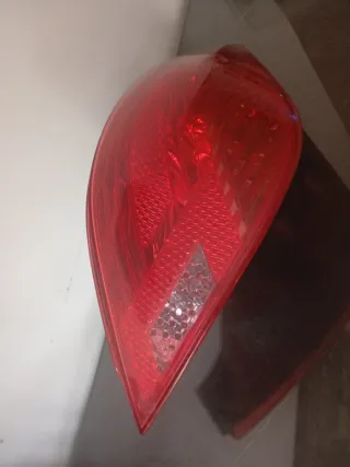 Piloto trasero derecho Peugeot 308