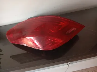 Piloto trasero izquierdo Peugeot 308