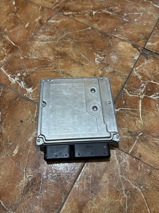 Controlador BMW DDE 7 801 711 Bosch
