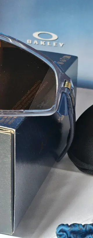 Oakley Mbappe 'Latch panel' A ESTRENO