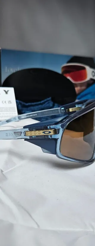 Oakley Mbappe 'Latch panel' A ESTRENO