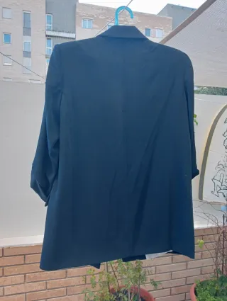 Chaqueta Zara azul de mujer.