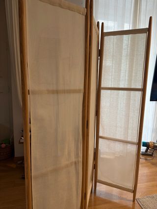 Biombo separador ambientes madera y tela