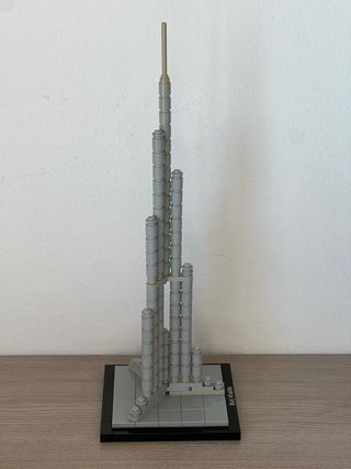 LEGO Arquitectura 21008 Burj Khalifa, version 2011