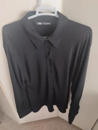 Camisa ZARA negra manga larga