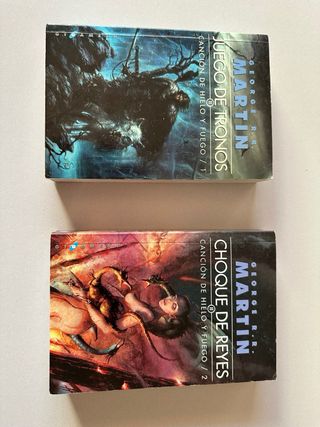 2 libros de “Juego de tronos”, parte I y parte II