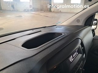 Opel Vivaro 2.0 CDTI SS L1 Combi 9