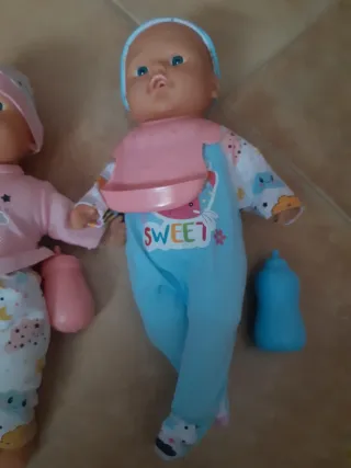 2 Muñecos Bebé con Accesorios
