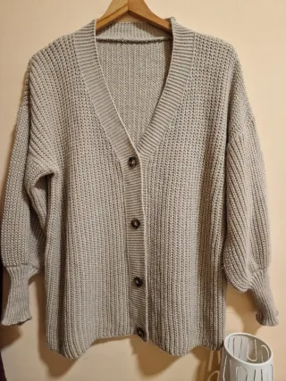 Cárdigan beige talla L