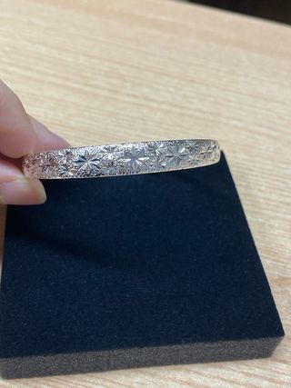 Bracciale in acciaio regolabile con stelle