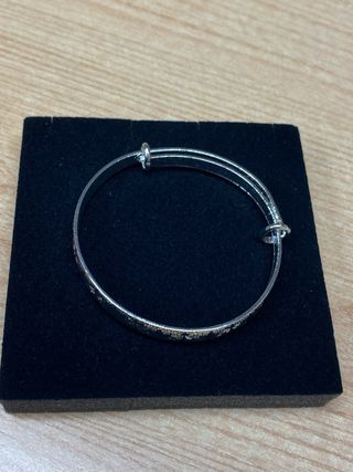 Bracciale in acciaio regolabile con stelle