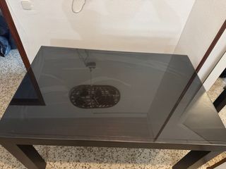 Mesa comedor cristal negro y patas madera