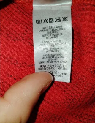 Felpa Supreme Rossa e Nera