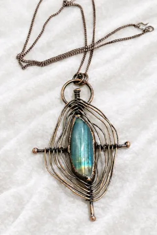 Ciondolo fatto a mano Labradorite