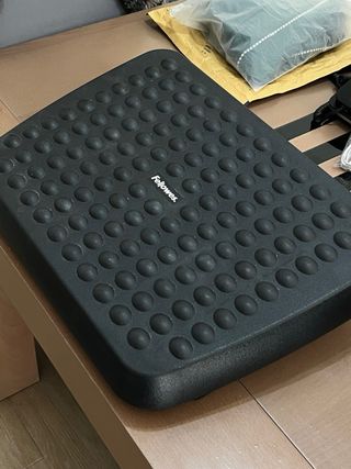 Apoya pies Fellowes para escritorio