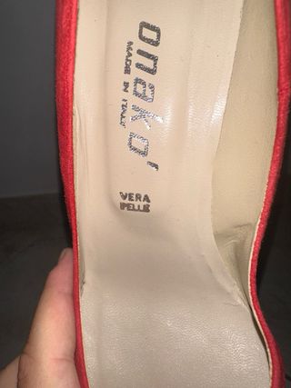 Tacchi rossi eleganti