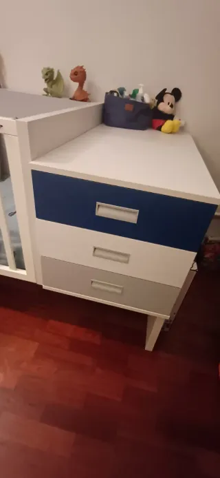 Berço / cama solteiro com cómoda em bom estado