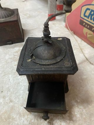Molinillo de café antiguo