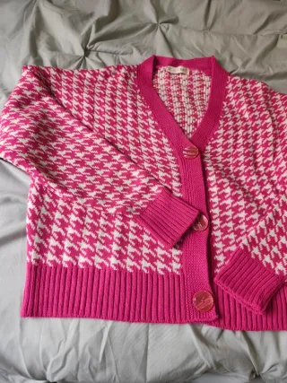 Chaqueta de punto fucsia y blanco