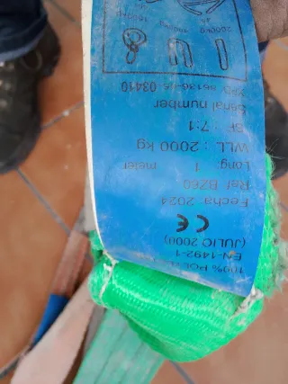 2 eslingas y 1 línea de vida