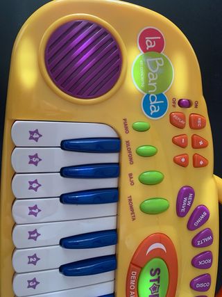 Piano infantil con micrófono La Banda