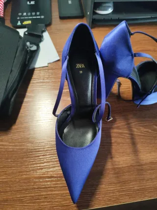 Zapatos de tacón Zara punta fina