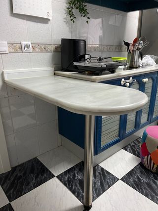 Barra de cocina mármol y metal