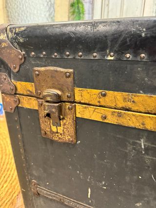 Baúl arcón antiguo