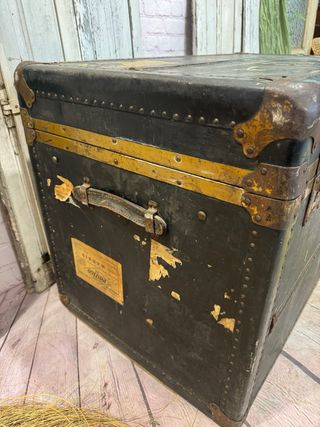 Baúl arcón antiguo