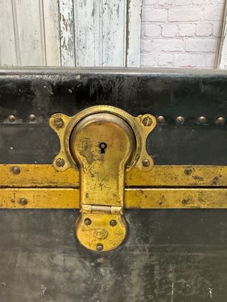 Baúl arcón antiguo