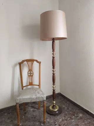 Lámpara de pie madera y metal