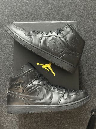 Nike Jordan 1 Mid 45 Triple Black