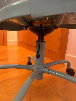 Silla giratoria azul turquesa con ruedas Ikea