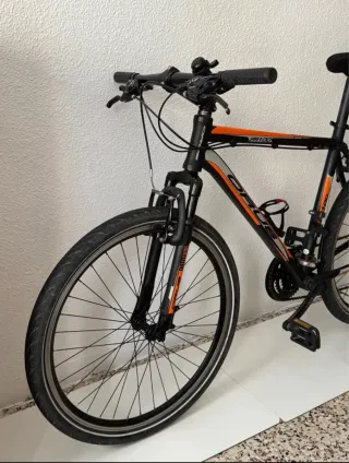 Bicicleta Opus FR100 Negra/Naranja