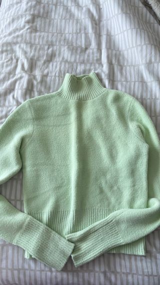 Jersey Zara verde pastel pelito