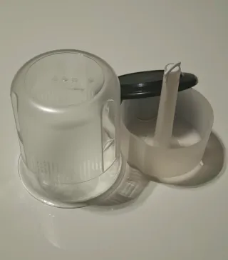 Stuzzino Tupperware per olive